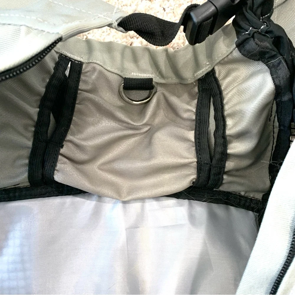 Pet Dog Cat Carrier Backpack Size L – Secure Stylish for Outdoor Travel NEW NWOT